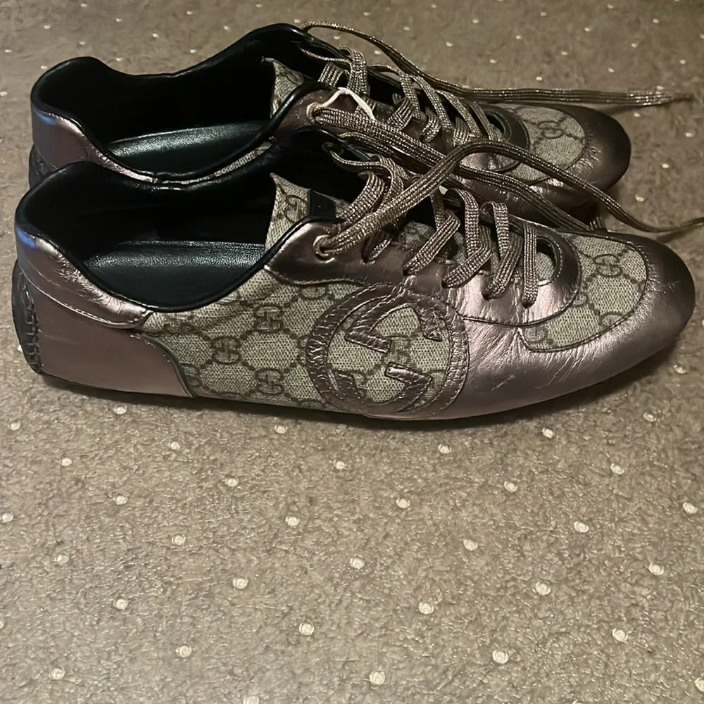 Vintage Gucci Sneakers - Picture 3 of 8